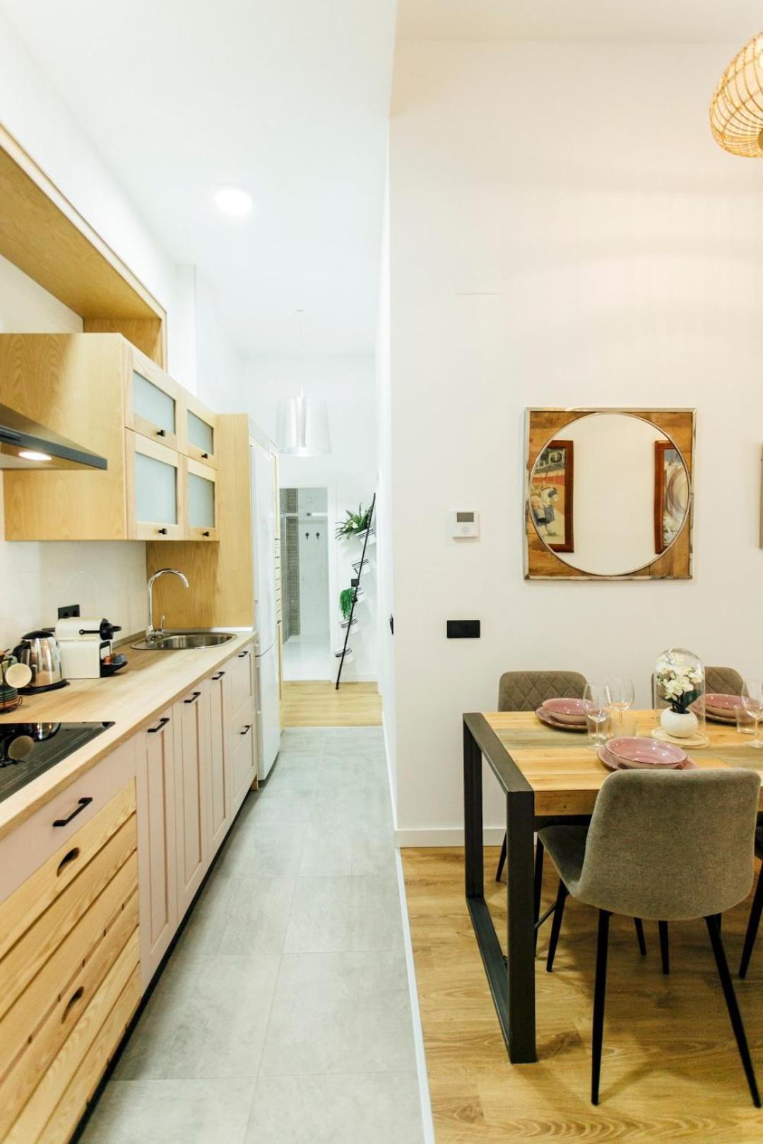 Modern With Seasonal Swimming Pool- 1Bd 1Bth- Goyeneta Leilighet Sevilla Eksteriør bilde